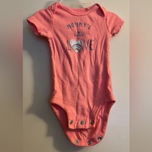2 Pk Carters Onesies 🌈